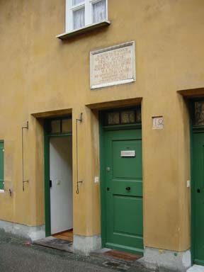 �A�p�[�g�̌���